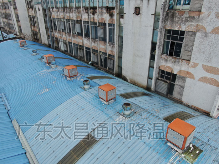  鋼結(jié)構(gòu)廠房怎么排煙排味 降溫通風(fēng)？